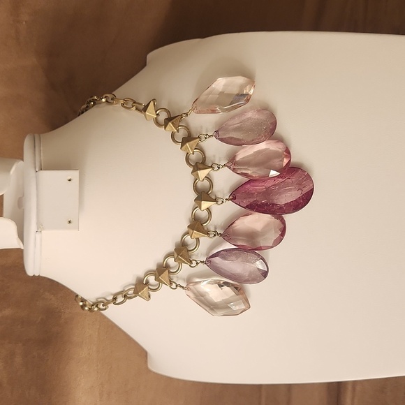 Elegant Gold and Pink Necklace - Picture 1 of 3